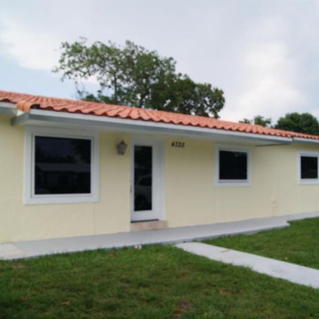 Private Studio Two Miles From Hard Rock Stadium Miami Gardens Exterior foto