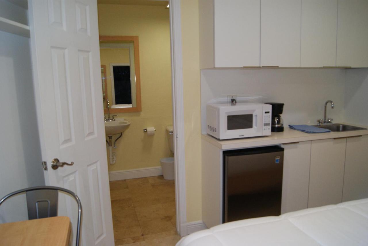 Private Studio Two Miles From Hard Rock Stadium Miami Gardens Exterior foto