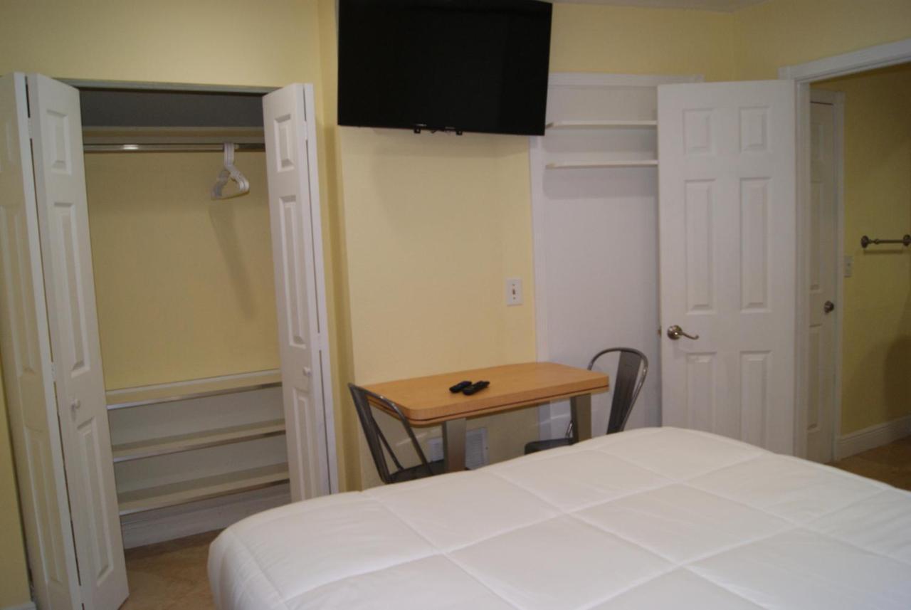 Private Studio Two Miles From Hard Rock Stadium Miami Gardens Exterior foto